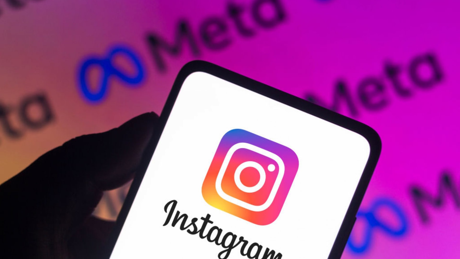 Instagram hekayələrinə səsli mesajla cavab vermək mümkün olacaq